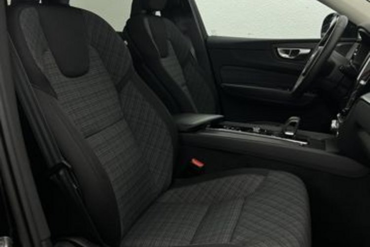 Volvo XC60 XC60 B4 D PANO+MEMORY+H&amp;K+4ZONEN+KAMERA+VOLL-LED