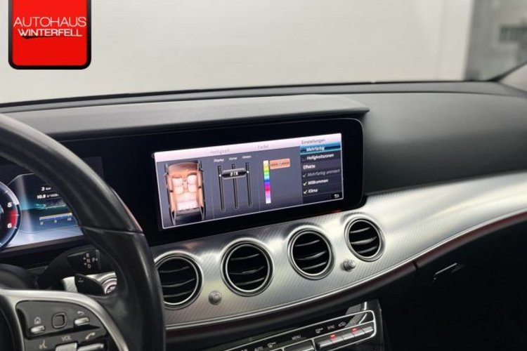 Mercedes-Benz E 220 E 220 d 4M T AVANTGARDE ALL-TERRAIN PANO+LUFT+