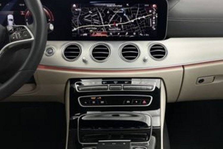 Mercedes-Benz E 300 E 300 de 4M AVANTGARDE PANO+HUD+360+BURMSTER+DAB