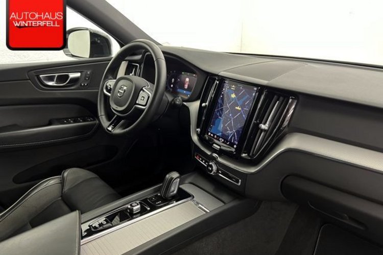 Volvo XC60 XC60 B5 B AWD R-DESIGN HUD+AHK+MEMORY+GOOGLE+LED