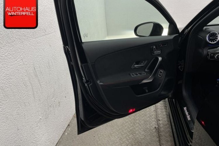 Mercedes-Benz A 200 A 200 d Limousine AMG NIGHT PANO+MEMO+KEYLESS+