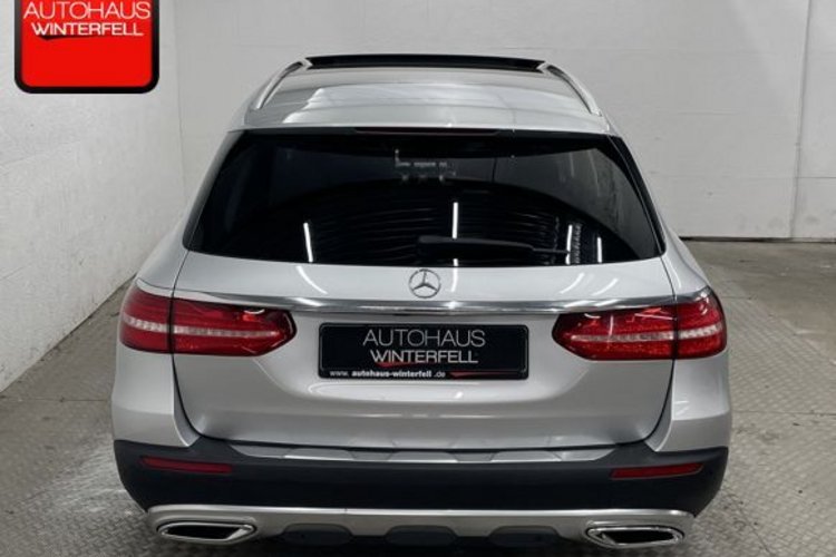 Mercedes-Benz E 220 E 220 d 4M T AVANTGARDE ALL-TERRAIN PANO+LUFT+