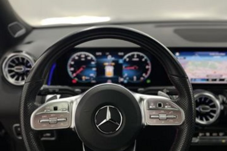 Mercedes-Benz GLB 220 GLB 220 d 4M AMG NIGHT PANO+AHK+MEMO+STANDHEIZUN