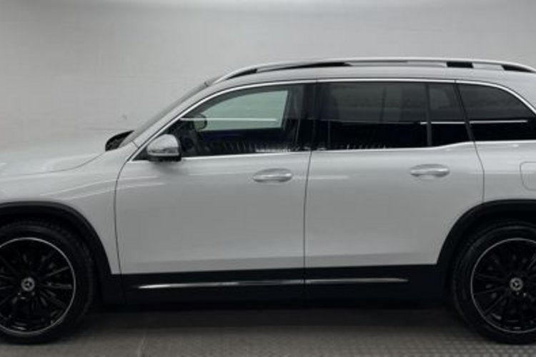 Mercedes-Benz GLB 220 GLB 220 d 4M AMG CARBON 7SITZ+PANO+360+KEYLESS+