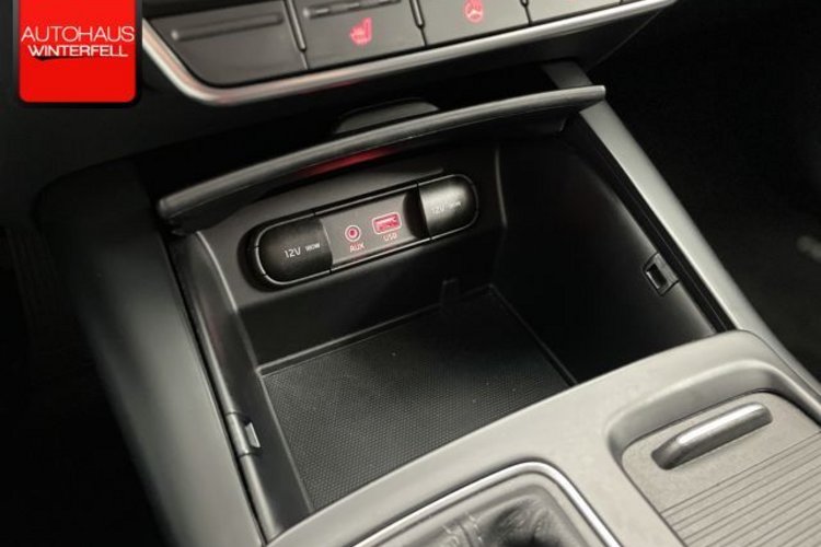 Kia Sorento Sorento 2.2 CRDI 7SITZER+AHK+KAMERA+CARPLAY+DAB+