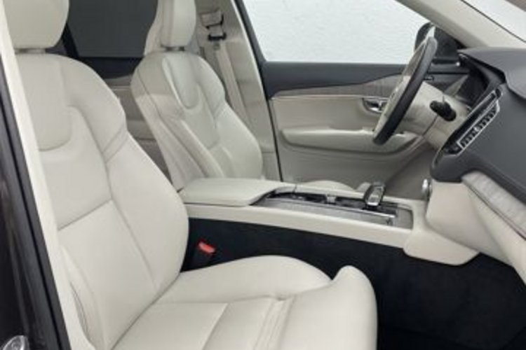 Volvo XC90 XC90 B5 D AWD Plus Bright 7SITZ+PANO+STANDHEIZUN