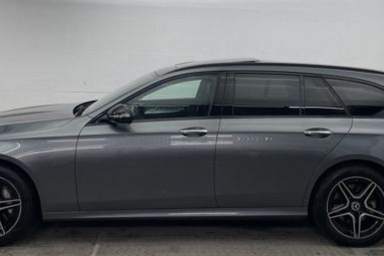 Mercedes-Benz E 300 E 300 e T AMG NIGHT PANO+MEMO+KEYLESS+DISTRONIC+