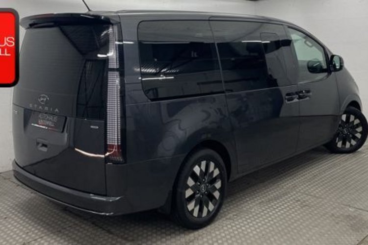 Hyundai STARIA STARIA 2.2 CRDi SIGNATURE AWD 7SITZ+PANO+ACC+