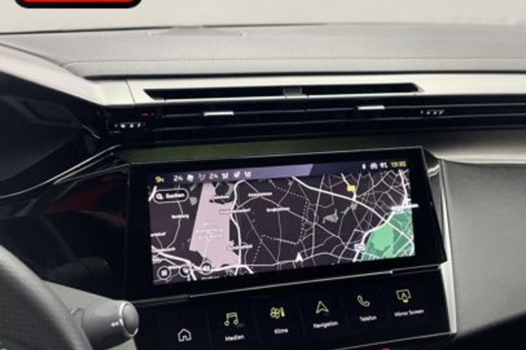 Peugeot 408 408 HYBRID 136 e-DSC6 GT PANO+MEMO+360+3D-TACHO+