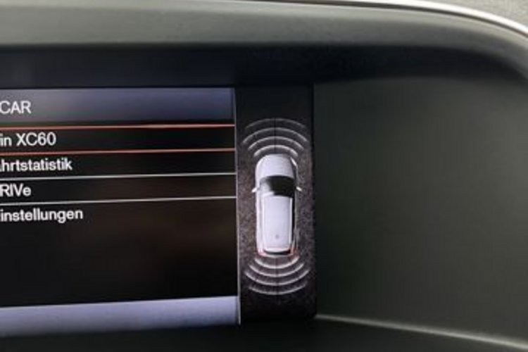 Volvo XC60 XC60 D4 AWD BI-XENON+MEMO+RTI-NAVI+TEMPOMAT+