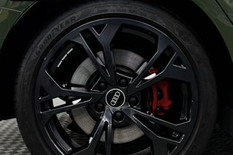 Audi S3 S3 Sportback 2.0 TFSI qu PANO+AKRAPOVIC+MATRIX+