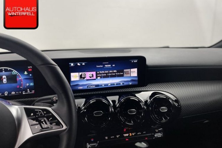 Mercedes-Benz A 200 A 200 d Limousine LED+KAMERA+DISTRONIC+CARPLAY+