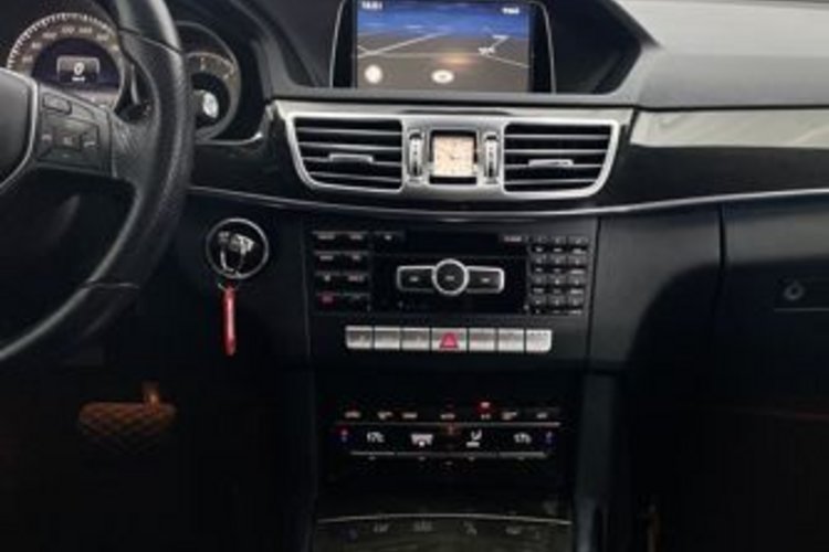 Mercedes-Benz E 220 E 220 T CDI AVANTGARDE GSD+TV-TUNER+H/K+DISTRONI