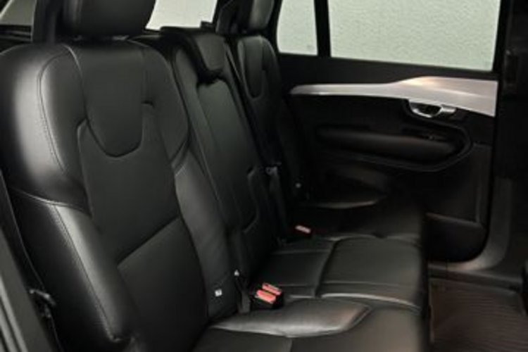 Volvo XC90 XC90 D5 AWD STANDHEIZUNG+KAMERA+KEYLESS+VOLL-LED