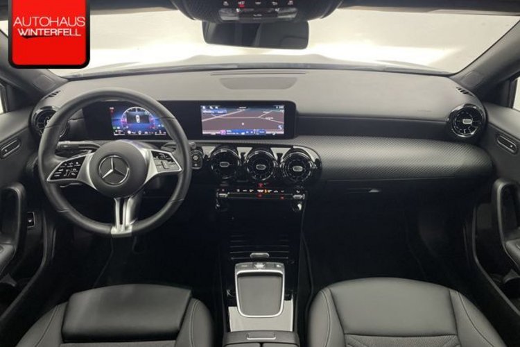 Mercedes-Benz A 200 A 200 d Limousine LED+KAMERA+DISTRONIC+CARPLAY+
