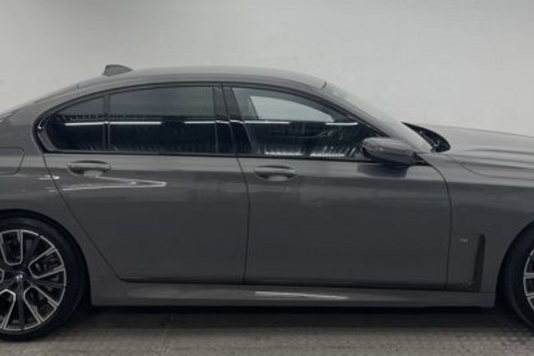 BMW 750 750 i xDrive M SPORT PURE+AHK+STANDH+LASER+SOFT+