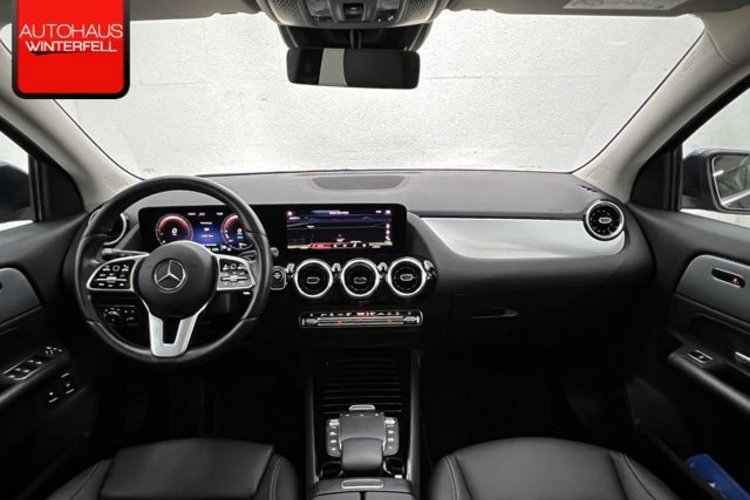 Mercedes-Benz GLA 250 GLA 250 e STYLE PANO+AHK+MULTIBEAM+KAMERA+DISTRO