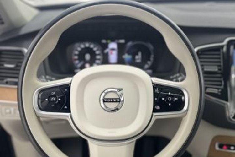 Volvo XC90 XC90 T8 INSCRIPTION RECH AWD 7SITZ+PANO+LUFT+360