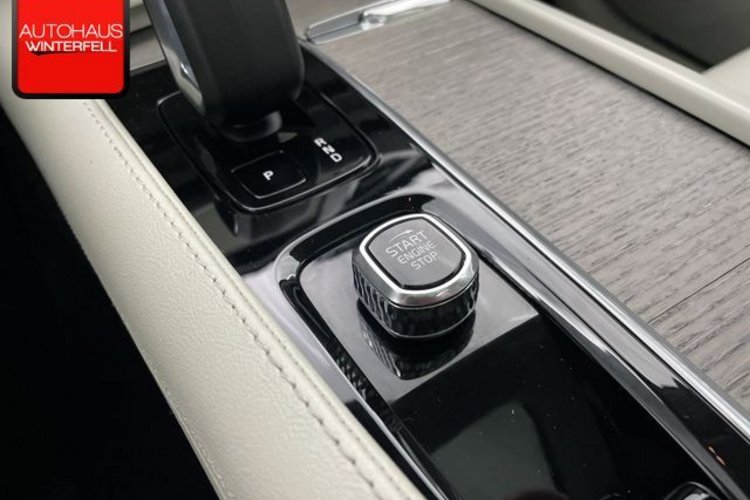 Volvo XC90 XC90 B5 AWD ULTIMATE BRIGHT 7SITZ+PANO+AHK+NUBUK