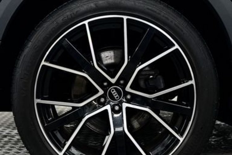 Audi Q8 Q8 55 TFSI qu S line PANO+AHK+STANDHZG+AIR-SPORT