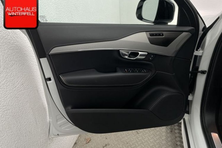 Volvo XC90 XC90 B5 D AWD Plus Dark 7SITZ+PANO+AHK+360+H&amp;K+