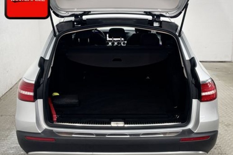 Mercedes-Benz E 220 E 220 d 4M T AVANTGARDE ALL-TERRAIN PANO+LUFT+