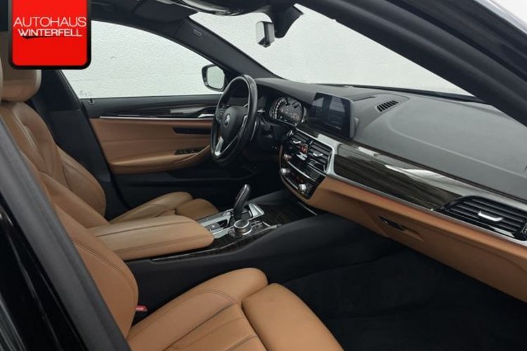 BMW 520 520 d xDrive Sport Line PANO+AHK+STANDHEIZUNG+