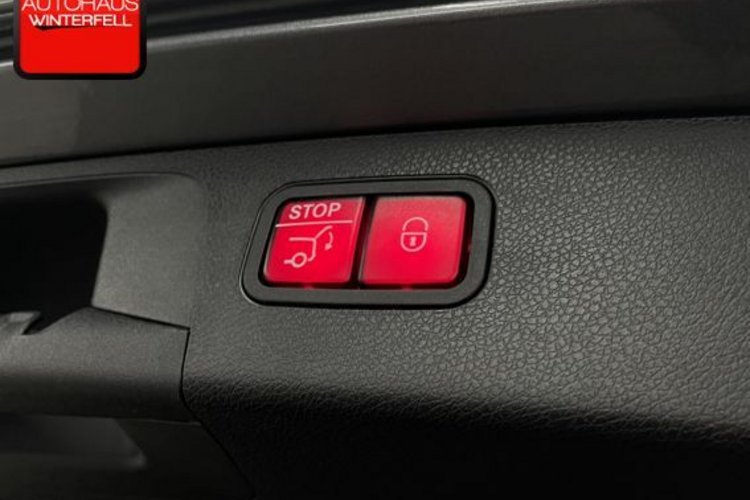 Mercedes-Benz E 300 E 300 e T AMG NIGHT PANO+MEMO+KEYLESS+DISTRONIC+