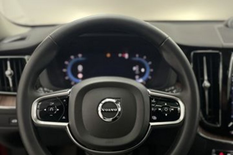 Volvo XC60 XC60 B4 D AWD Ultimate Bright PANO+AHK+B&amp;W+LUFT+