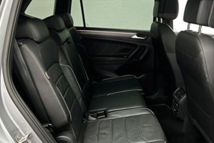Volkswagen Tiguan Allspace Tiguan Allspace 2.0 TDI 4M R-LINE 7SITZ+PANO+AHK