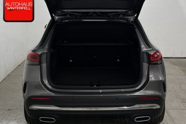 Mercedes-Benz GLA 200 GLA 200 d AMG CARBON PANO+AHK+KAMERA+LED+CARPLAY