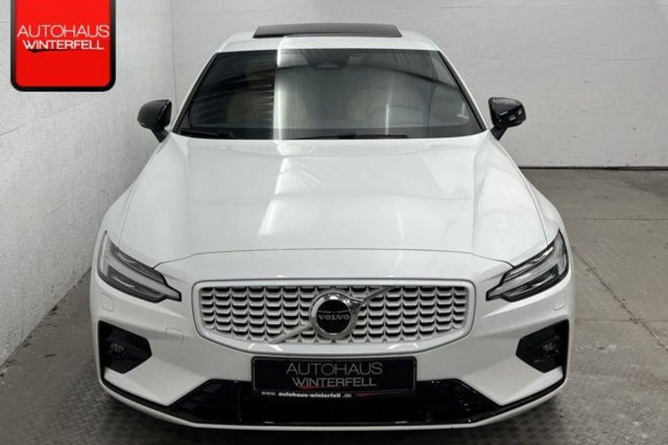 Volvo S60 S60 B5 B ULTIMATE DARK AWD GSD+20Z+AHK+STANDHZG+