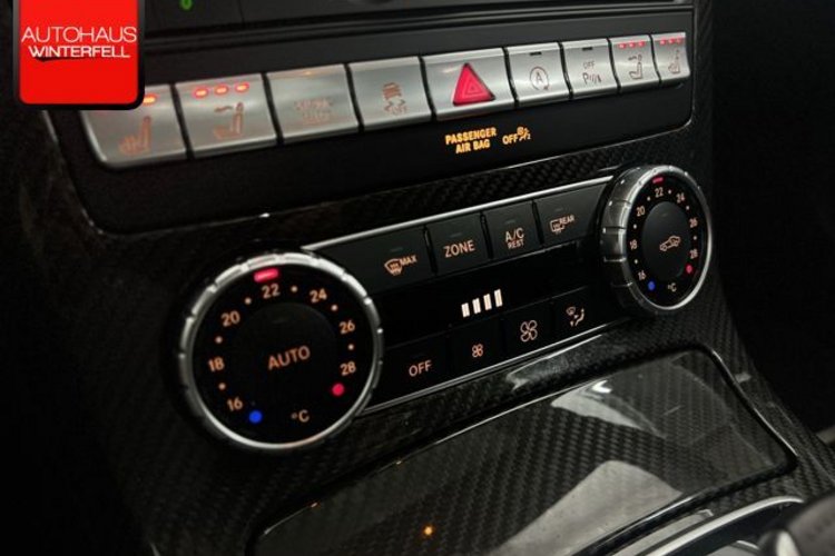 Mercedes-Benz SLC 43 AMG SLC 43 AMG PERFOR CARBON KAMERA+MEMO+KEYLESS