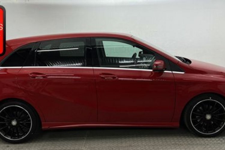 Mercedes-Benz B 180 B 180 AMG LINE LED+PDC+TOTWINKEL+NAVIGATION+