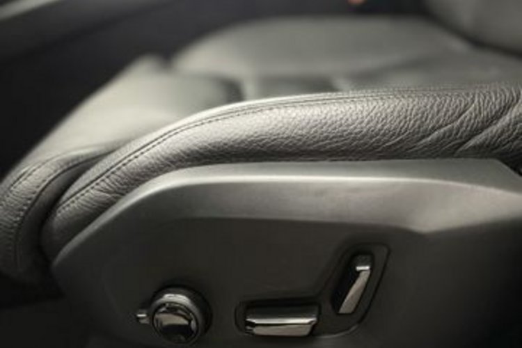 Volvo XC60 XC60 B4 D AWD PLUS BRIGHT PANO+AHK+STANDHZG+MEMO
