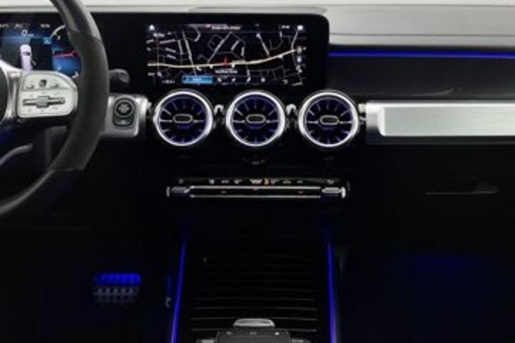Mercedes-Benz GLB 220 GLB 220 d 4M AMG CARBON 7SITZ+PANO+360+KEYLESS+