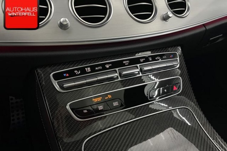 Mercedes-Benz E 300 E 300 de T 4M AMG NIGHT CARBON PANO+AHK+MEMO+