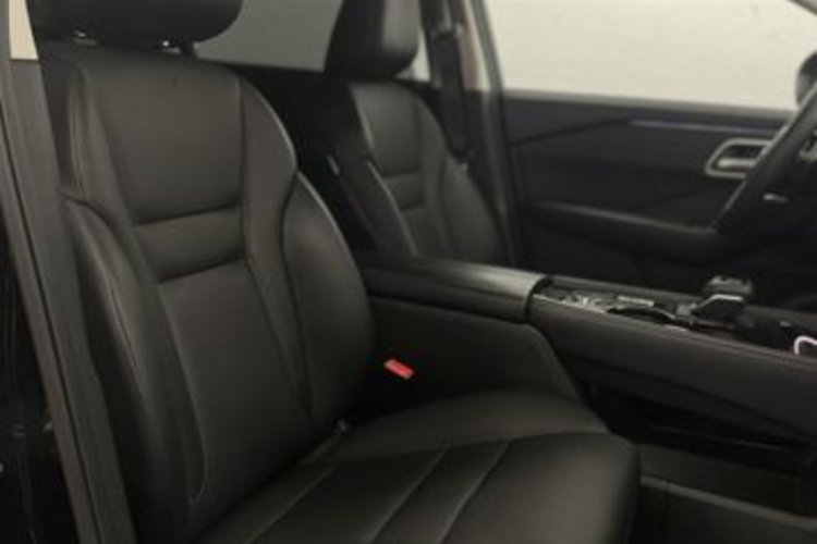 Nissan X-Trail X-Trail 1.5 VC-T Tekna 7SITZ+BOSE+MEMO+CARPLAY+