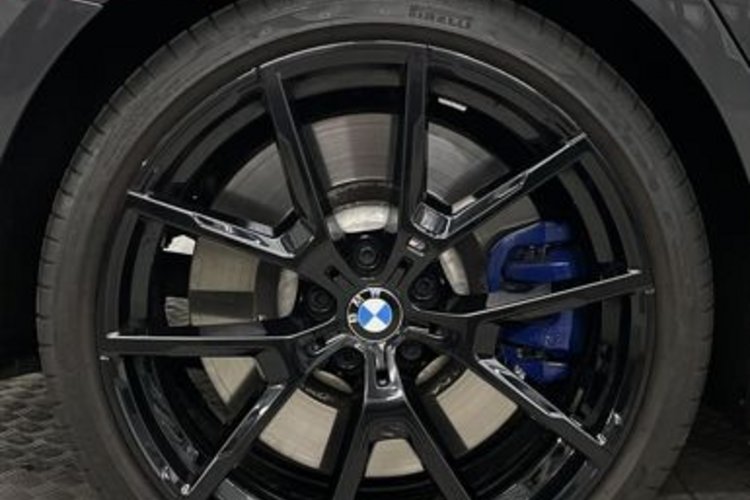 BMW M850 M850 i xDrive PANO+LASER+H/K+SHADOW+INDIVIDUAL