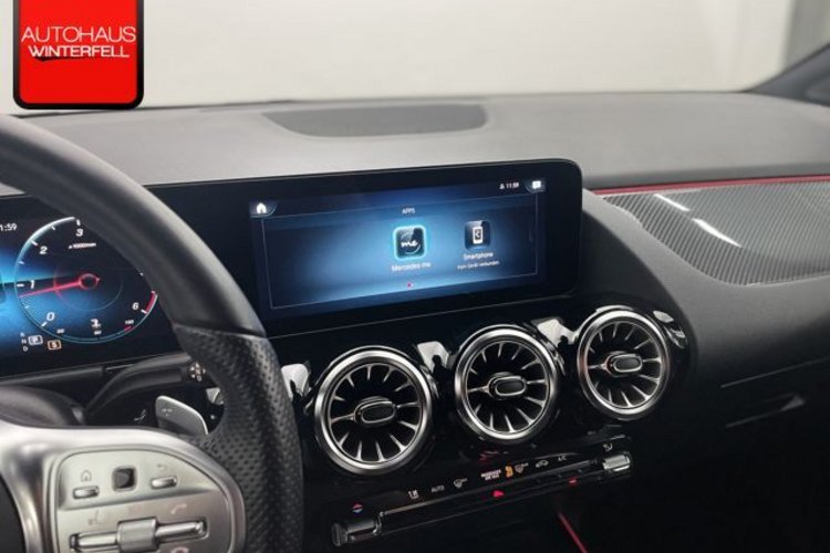Mercedes-Benz GLA 220 GLA 220 d AMG NIGHT CARBON 20Z+KAMERA+KEYLESS+
