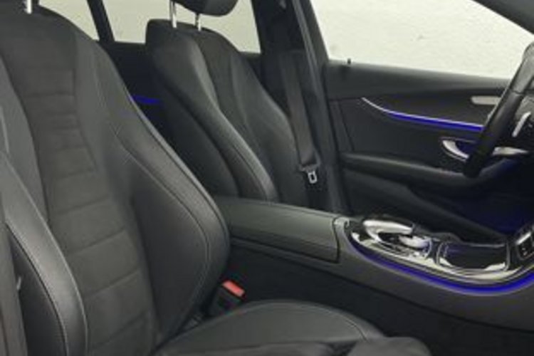 Mercedes-Benz E 300 E 300 T AMG LINE SCHIEBEDACH+KAMERA+CARPLAY+LED