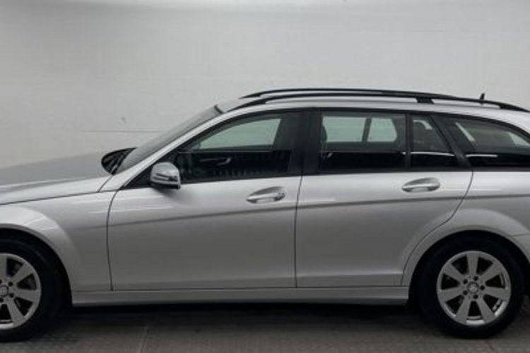Mercedes-Benz C 200 C 200 T CDI BlueEfficiency NAVI+PDC+TEMPOMAT+