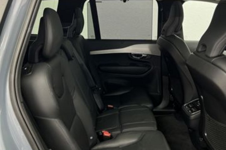 Volvo XC90 XC90 B5 D AWD ULTIMATE BRIGHT 7SITZ+PANO+NUBUK+