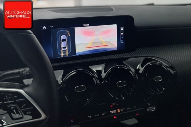 Mercedes-Benz A 200 A 200 d Limousine LED+KAMERA+DISTRONIC+CARPLAY+