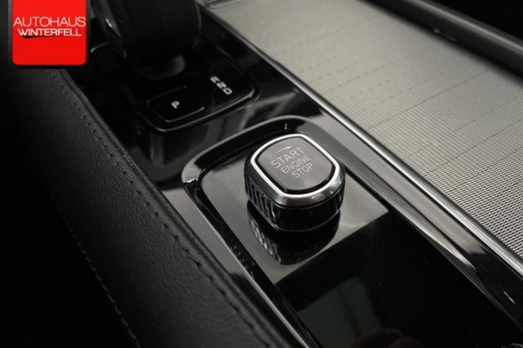 Volvo XC90 XC90 T8 PLUS DARK RECH AWD 7SITZ+PANO+STANDHZG+