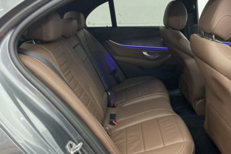 Mercedes-Benz E 400 E 400 d 4M AMG SPORT 20Z+STANDHEIZUNG+KAMERA+