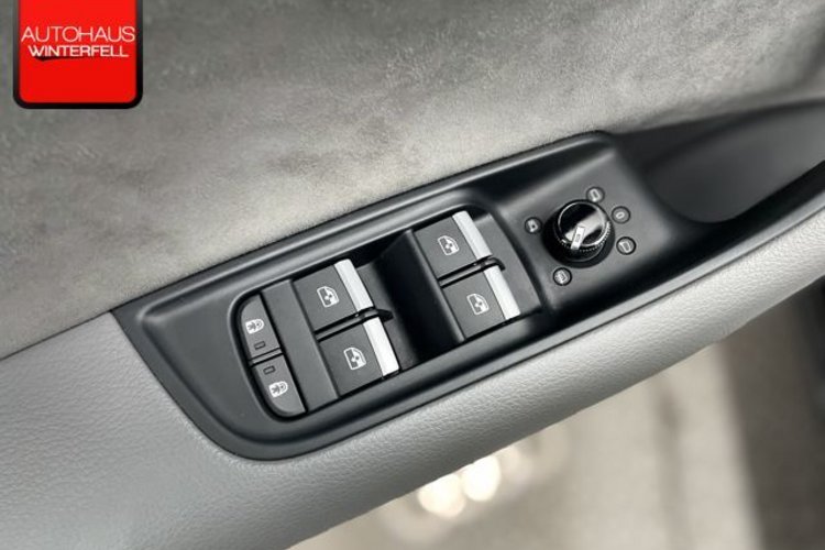 Audi Q8 Q8 50 TDI quattro S line PANO+AHK+LUFT+22Z+MEMO+