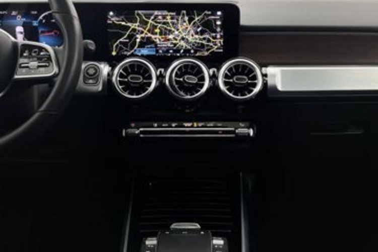 Mercedes-Benz GLB 220 GLB 220 d 4M PROGRESSIVE NIGHT 7SITZ+PANO+AHK+