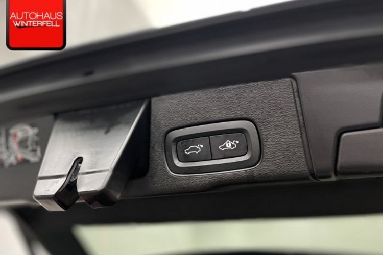 Volvo XC60 XC60 B4 B PRO PANO+AHK+360+MEMO+STANDHEIZUNG+LED