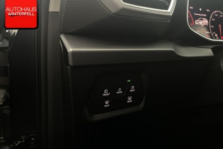 Seat Leon Leon Sportstourer 1.5 eTSI FR STANDHZG+AHK+ACC+